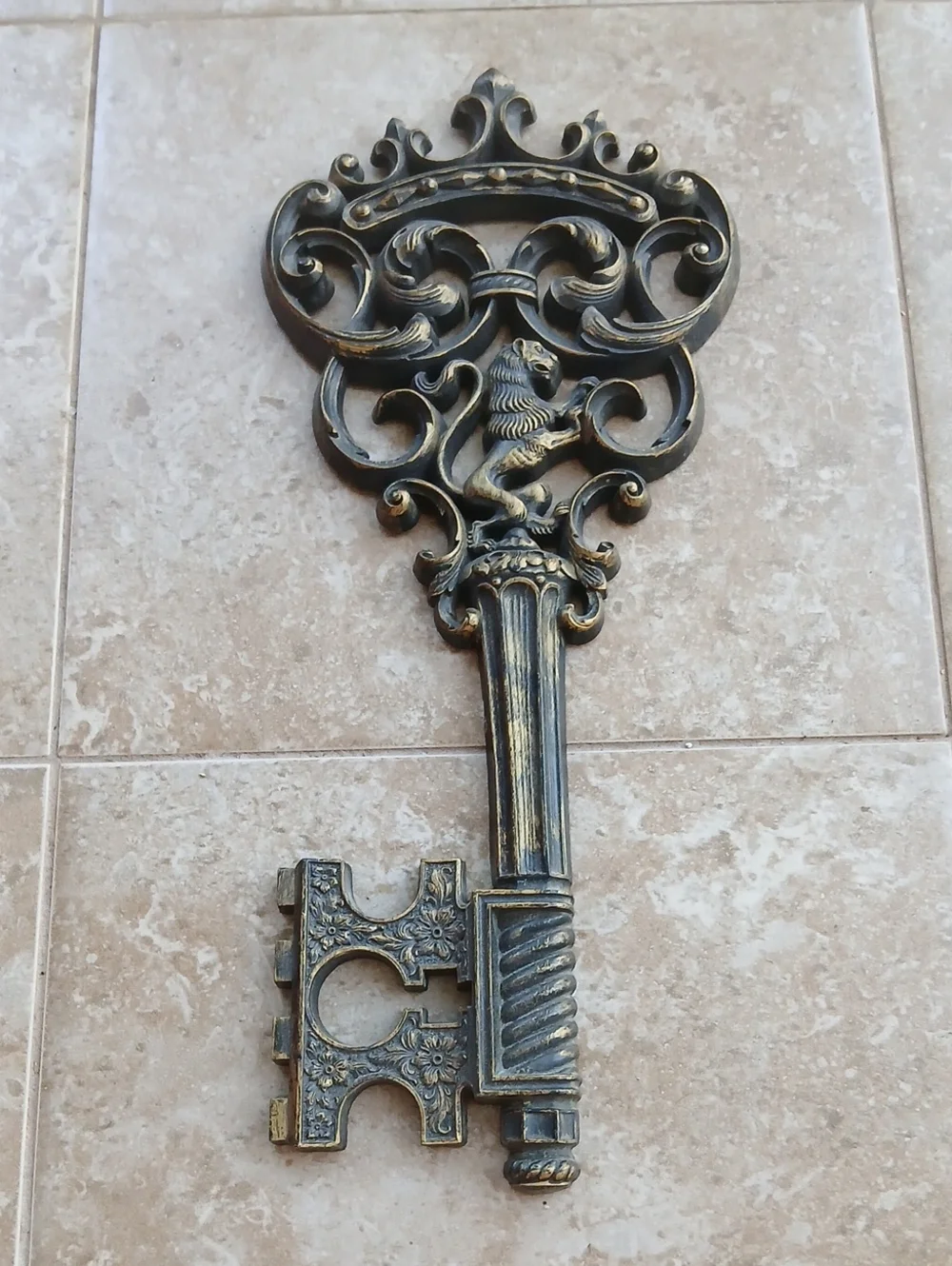Ornate MCM Lion Crest Decorative Wall Key by Dart Industries